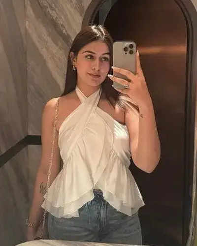 Escorts In Manjhanpur